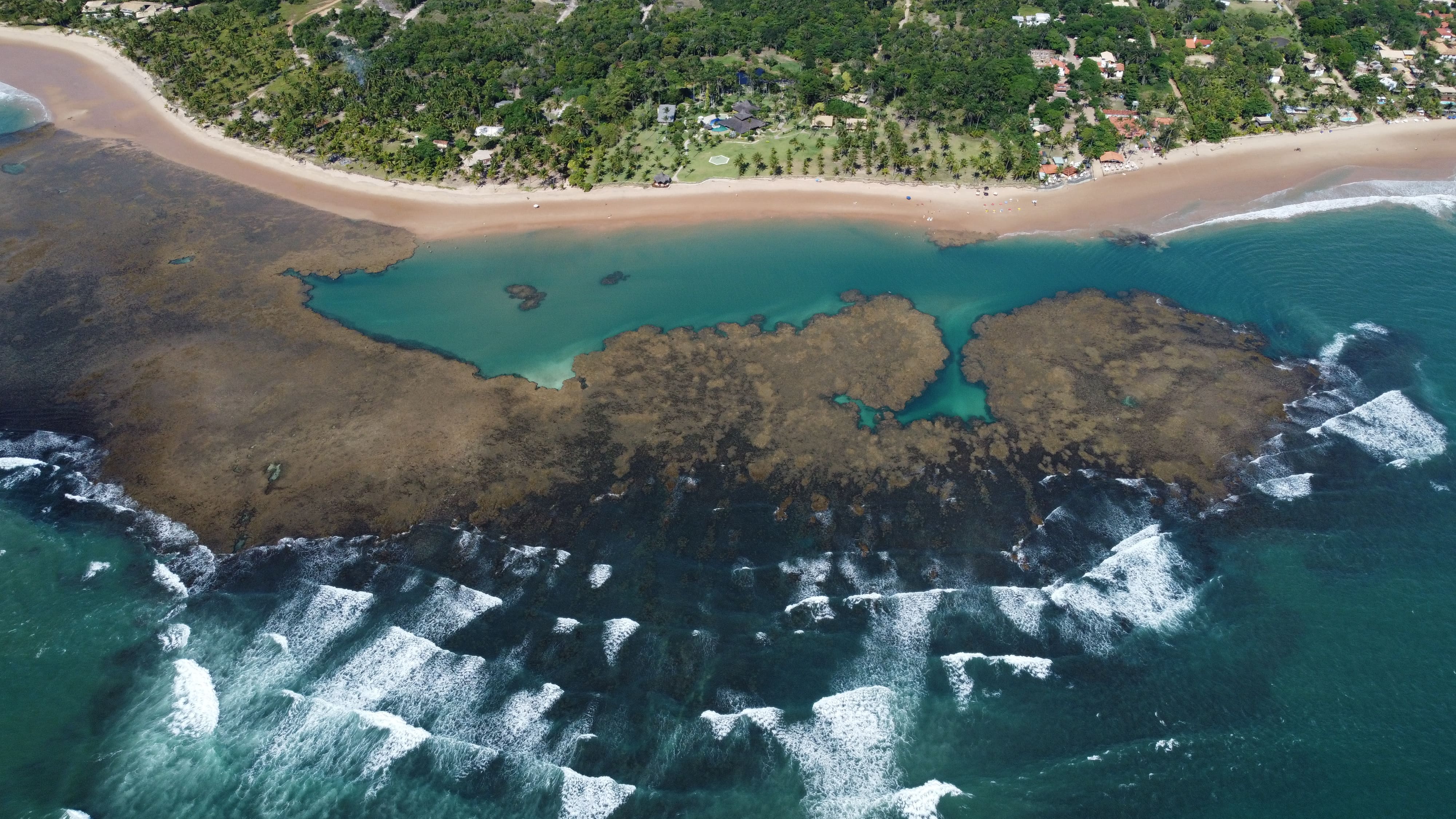 Piscinas Naturais de Taipu de Fora, na Península de Maraú, Bahia, Brasil. - Créditos: Carol